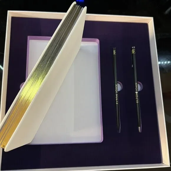 ELTON JOHN VIP FAREWELL GOODBYE TOUR‎ Concert Gift Set Yellow Brick Road BUNDLE - Picture 12 of 12